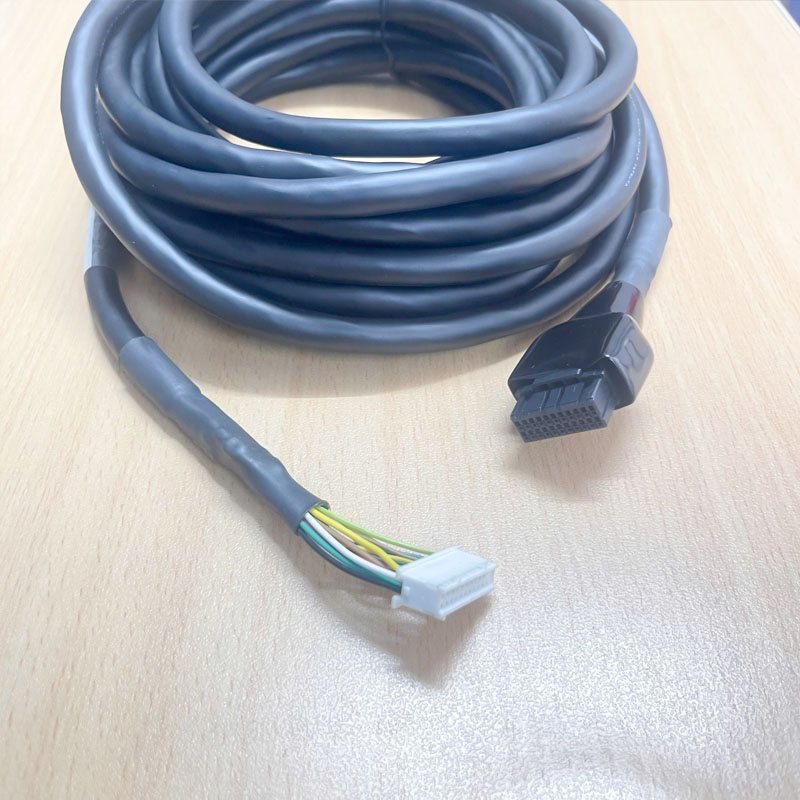 Cáp CB-CA-MPA070-RB Dài 7M For Motor Encoder Communication