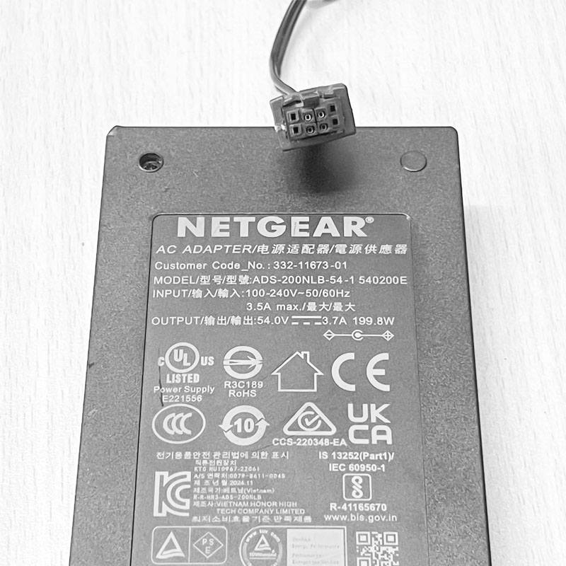 Adapter NETGEAR 54V 3.7A 199.8W ADS-200NLB-54-1 540200E  Connector Size Molex 4 Pin For ARUBA 2530F-8POE, 2930F 8G PoE+ 2SFP+ Switch