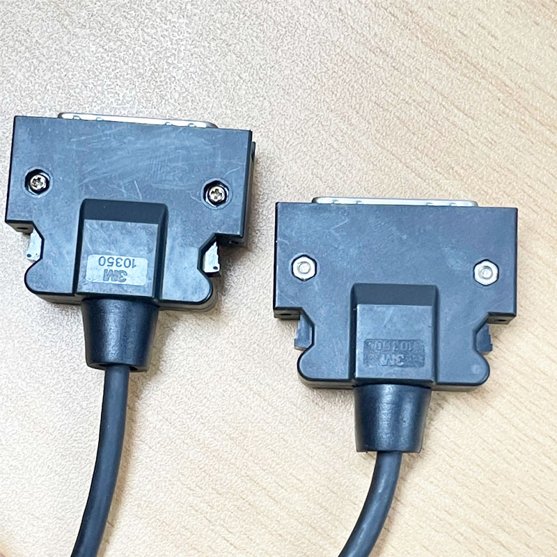 Cáp SCSI 68 Pin VHDCI Male to Slipter 2 MDR 50 Pin Male Shielded Dài 3.5M Cable E108683 30AWG X 15PR TAIYOUNG For AJINEXTEK ATX APC-EB36 TERMINAL BLOCK Dedicated Computer Connection, Possibly In An Industrial System or Special Peripheral Device.