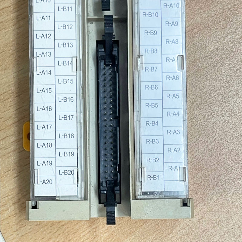 Cầu Đấu SAMWON ACT SE-1H80D Interface Terminal Block 125V 1A Made in Korea
