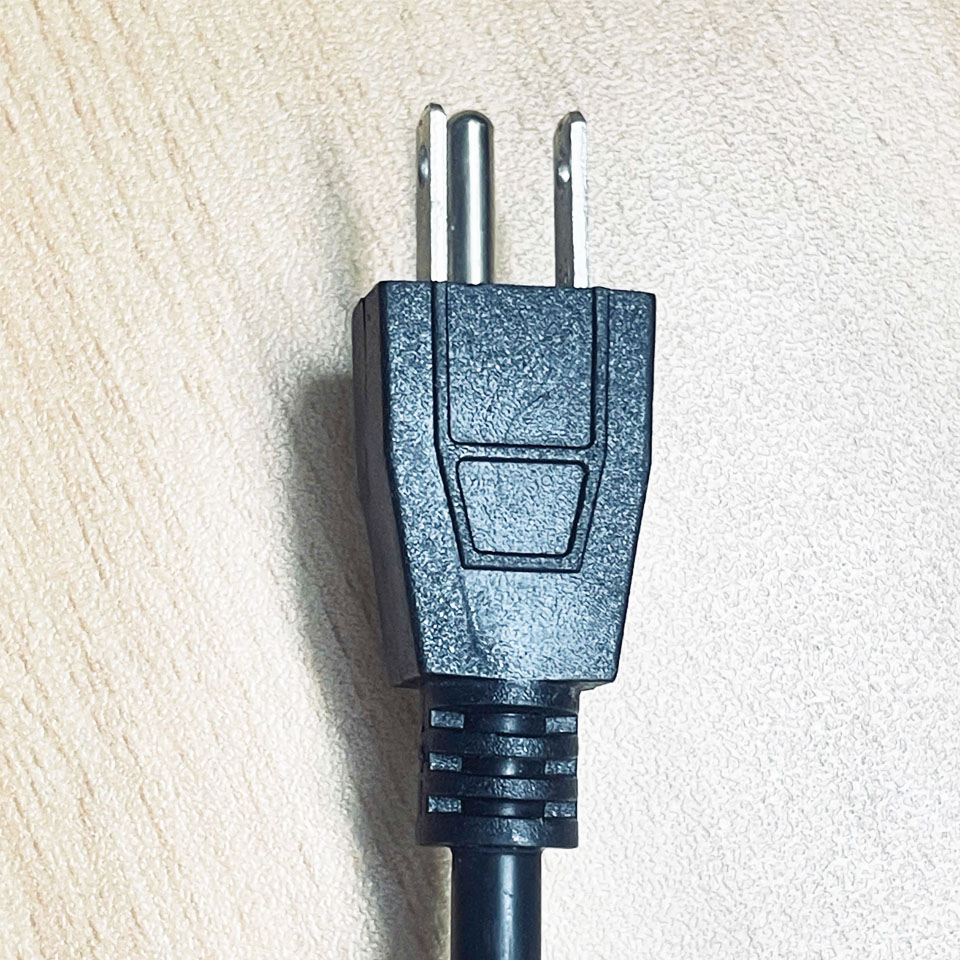 Dây Nguồn NEMA 5-15P to C13 QIAOPU QP03 Intertek 3179370 AC Power Cord 10A 250V/125V 3x0.824mm²(18AWG)X2C Dài 0.5M Sử Dụng Cho Bàn Kiểm Soát Nguồn Điện Trong Khu Công Nghiệp