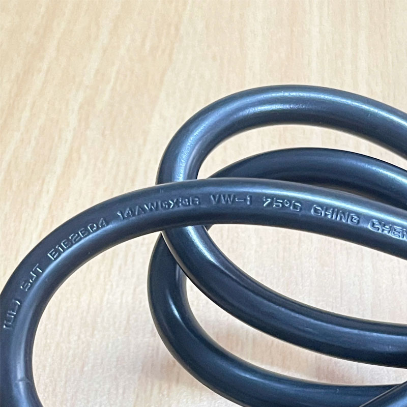Dây Nguồn Thiết Bị Y Tế NEMA 5-15P to IEC 320 C13 15A 125V 14AWG 3x2.08mm² Length 2.5M