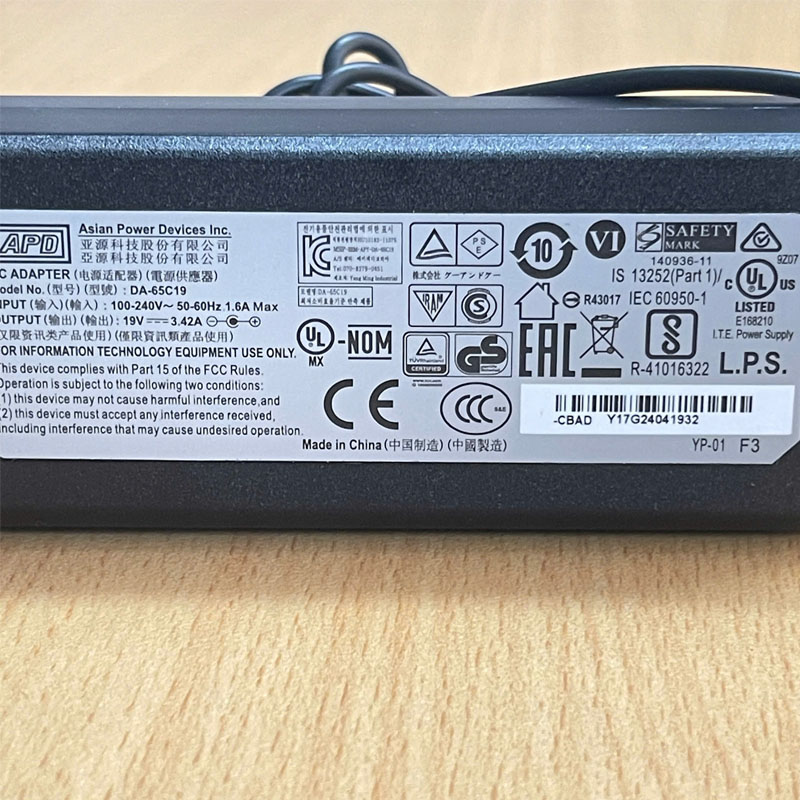 Adapter 19V 3.42A 65W APD DA-65C19 Connector Size 5.5mm x 1.7mm For Laptop Computer, Monitor Acer