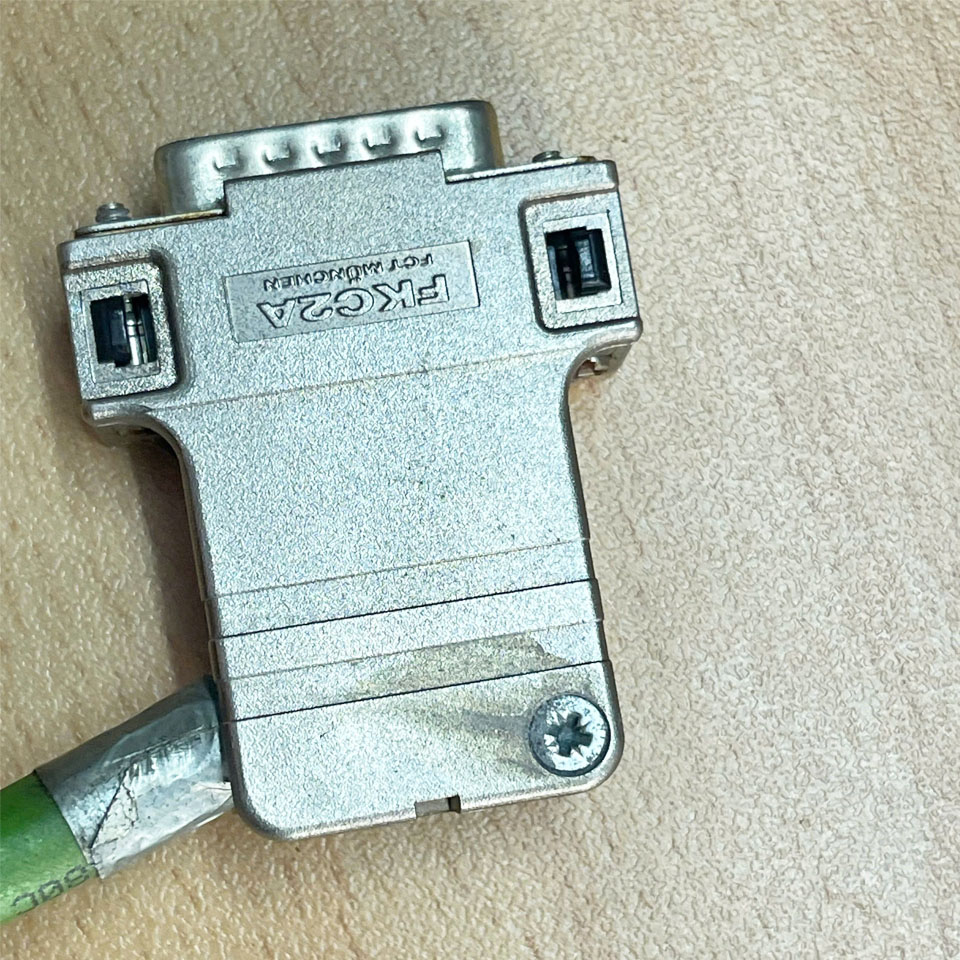 Đầu Nối Dây Cáp D-Sub FKC2A DB15 Male Plug Metallized 70° Connector