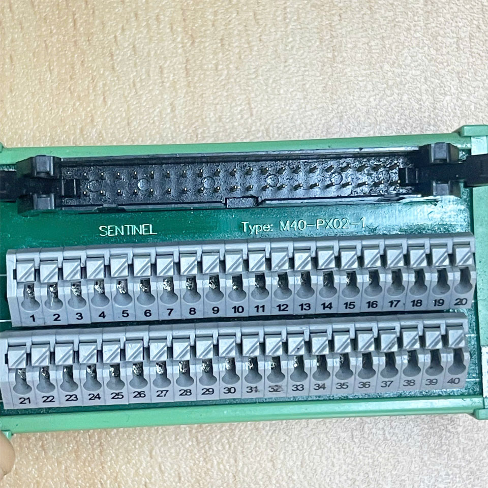 Khối Đấu Nối PLC Type: M40-PX02-1 SENTINEL Hàng Original Tháo Thiết Bị
