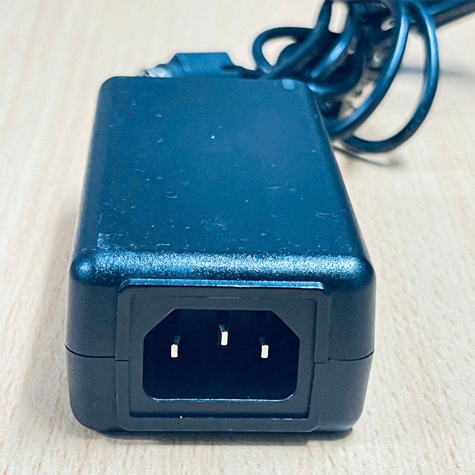 Adapter TECH 12V 3A 36W ATS036T-P120 Connector Tip Size 4-Prong Pin Mini Din 10mm Plug For Bút Vẽ Bảng Điện Tử Wacom CINTIQ 16 DTK-1660/K1-CA 16 DTK-1661 DTK1660K0D DTK1660K1D