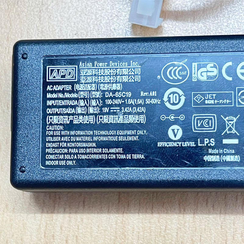 Chuyển Nguồn Adapter 19V 3.42A 65W APD DA-65C19 Connector Size Molex 2 Pin