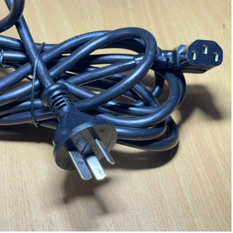 Dây nguồn Chuẩn 3 Chân Chéo Tam Giác AC Power Cord GB2099 to C13 Vuông Góc Chữ L KAWASAKI KP-722 KS-31AY 10A 250V 3x1.0mm Dài 3M