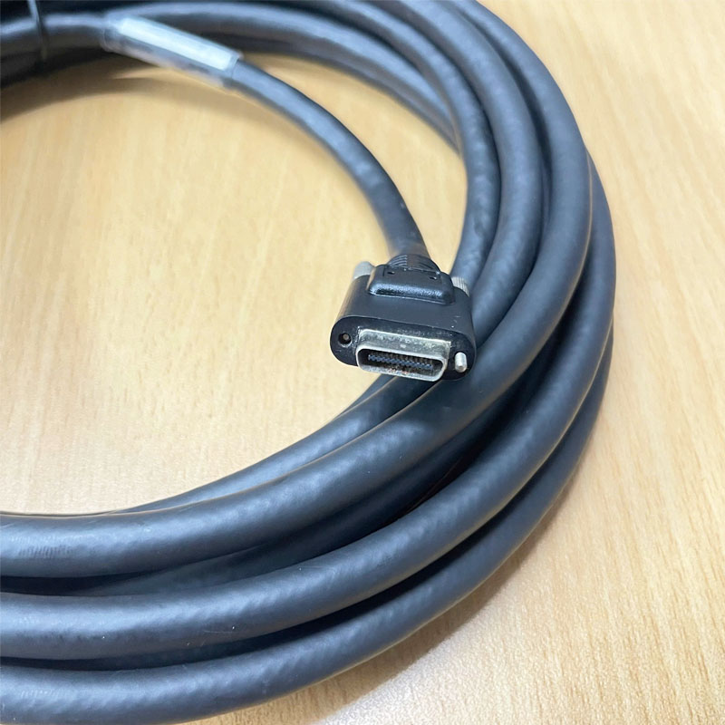 Cáp camera công nghiệp CL26-085-HF-STS-700-LP camera link SDR-SDR Dài 6M