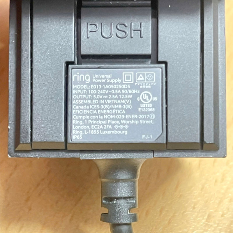Adapter 5V 2.5A 12.5W E013-1A050250D5 Connector Size 3.5mm x 1.35mm For Ring Stick Up Cam Battery