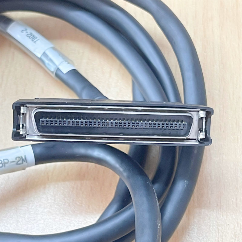 Cáp I/O MTC-68P-2M Dài 2M Cable   KWANGIL E150633 34P X 30AWG MDR 68 Pin Male to VHDCI 68 Pin Male For TERMINAL BLOCK