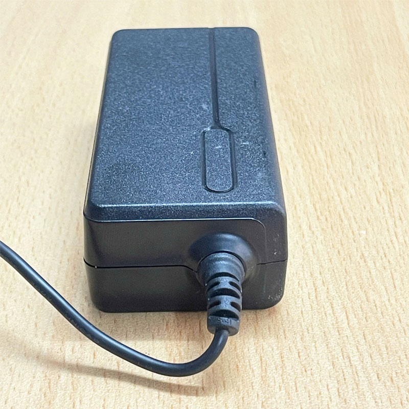 Adapter 19V 3.42A 65W APD DA-65C19 Connector Size 5.5mm x 1.7mm For Laptop Computer, Monitor Acer
