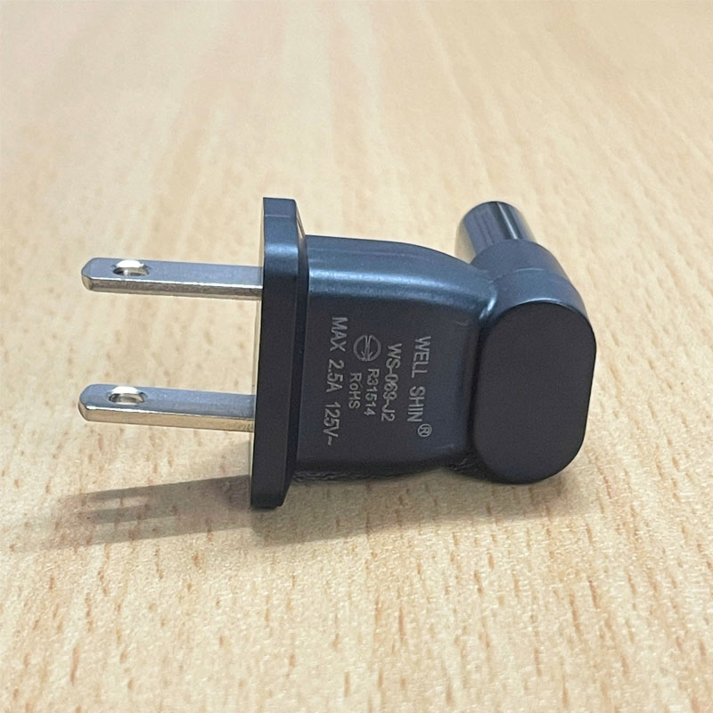 Phích Cắm Đổi Nguồn AC WELL SHIN WS-069-J2 R31514 2.5A 125V  Vuông Góc 90 Degrees NEMA 1-15P to IEC320 C7