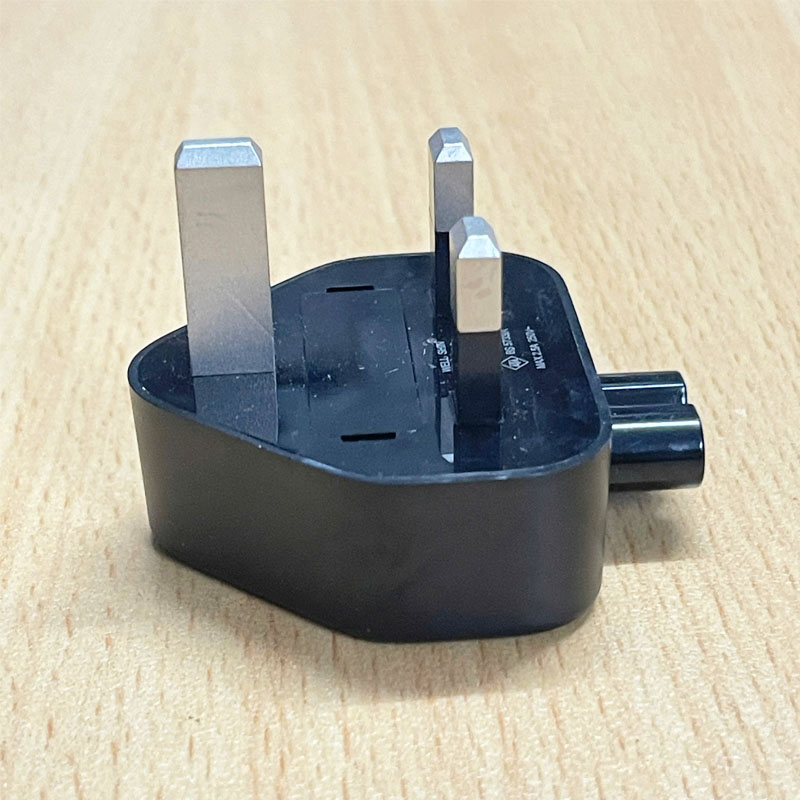 Bộ Chuyển Đổi Phích Cắm Điện WELL SHIN WS-086-6 Chuẩn UK BS5733/A to IEC320 C7 2.5A 250V