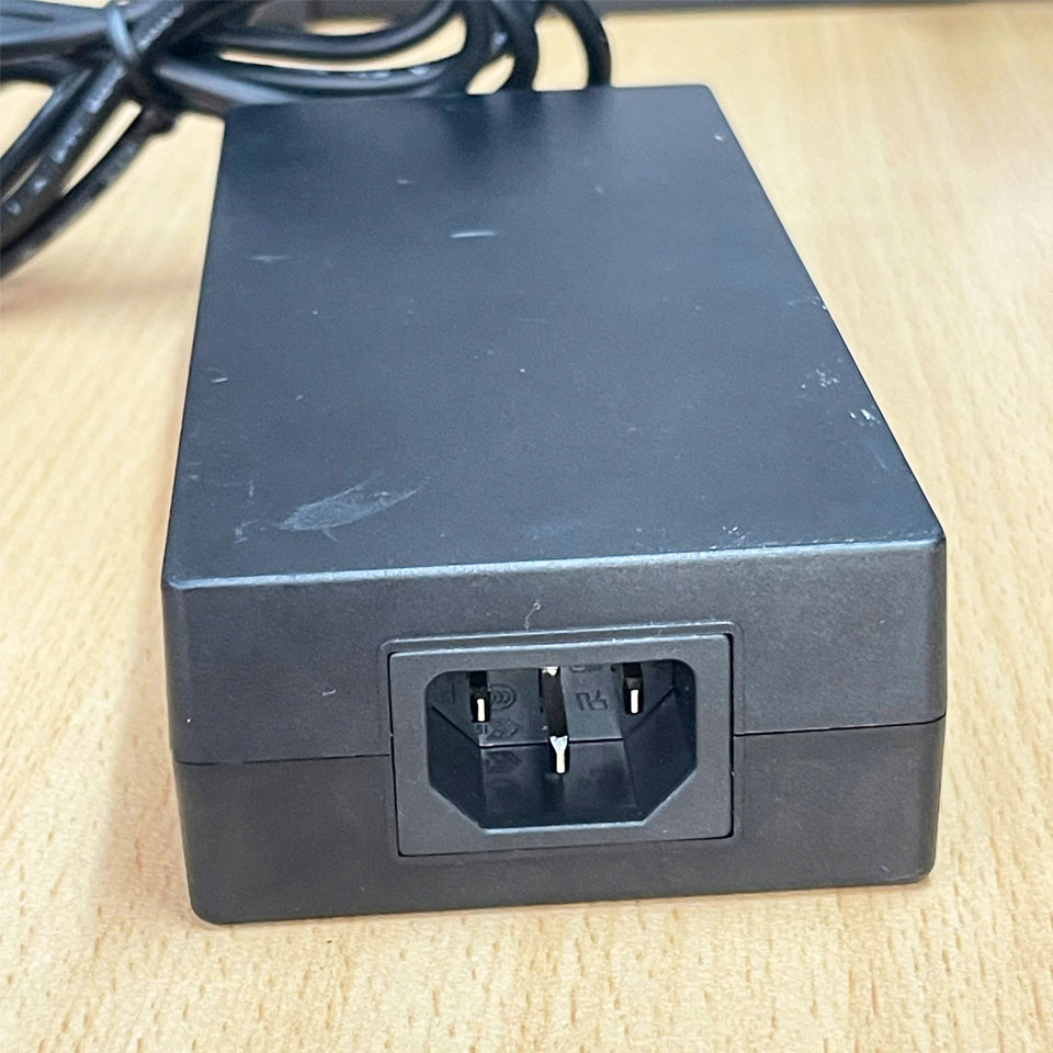 Adapter 54V 2.4A Netgear 130W ADS-150DK-48-1 540130E Thay Thế MAS POWER 54V 2.5A E135-1B540250M3 Barrel Jack 5.5mm x 2.5mm