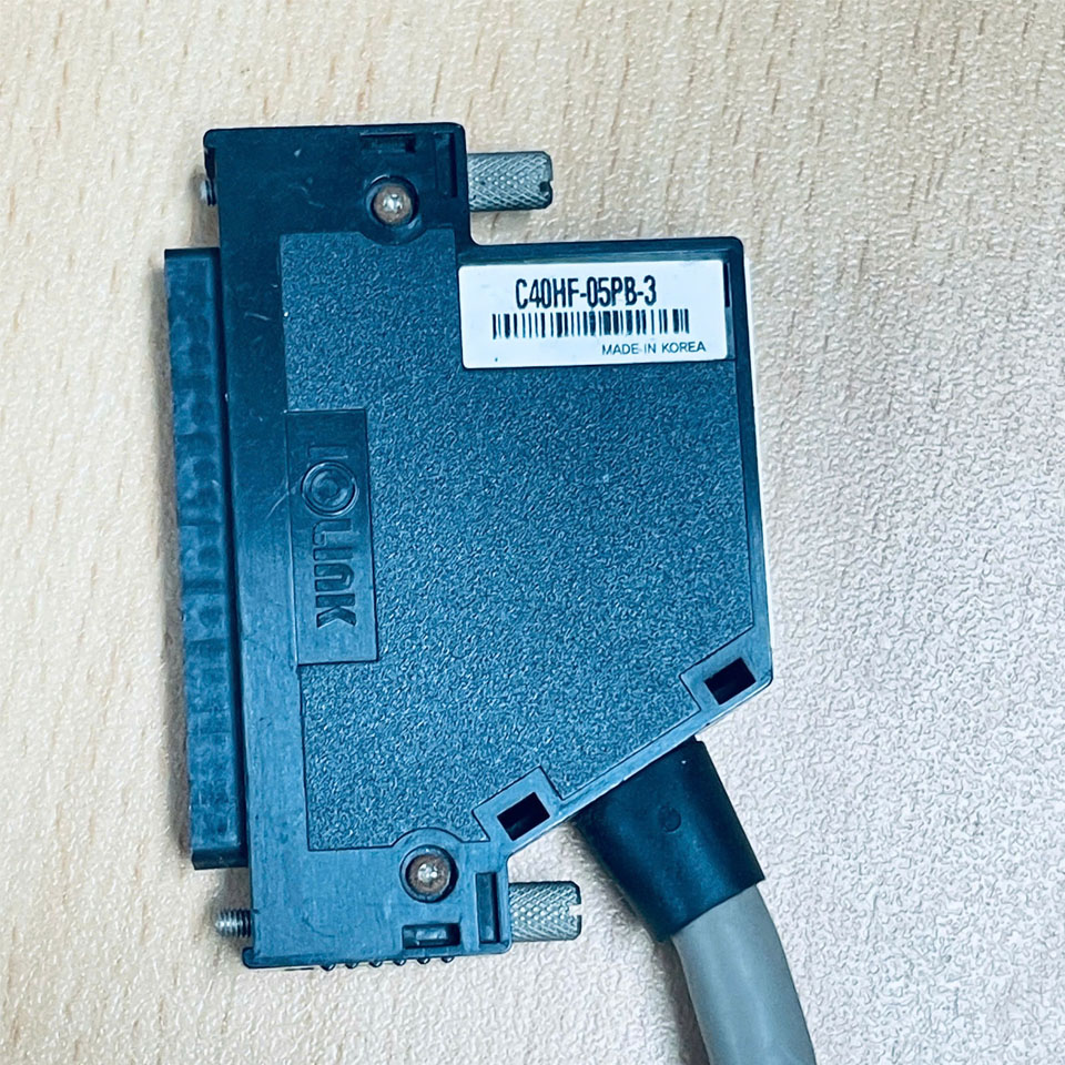 Cáp SAMWOM IO-LINK C40HF-05PB-3 Dài 0.5M PLC Connection I/O Cable A6CON4 40 Pin to IDC 40 Pin For PLC Mitsubishi Q Series