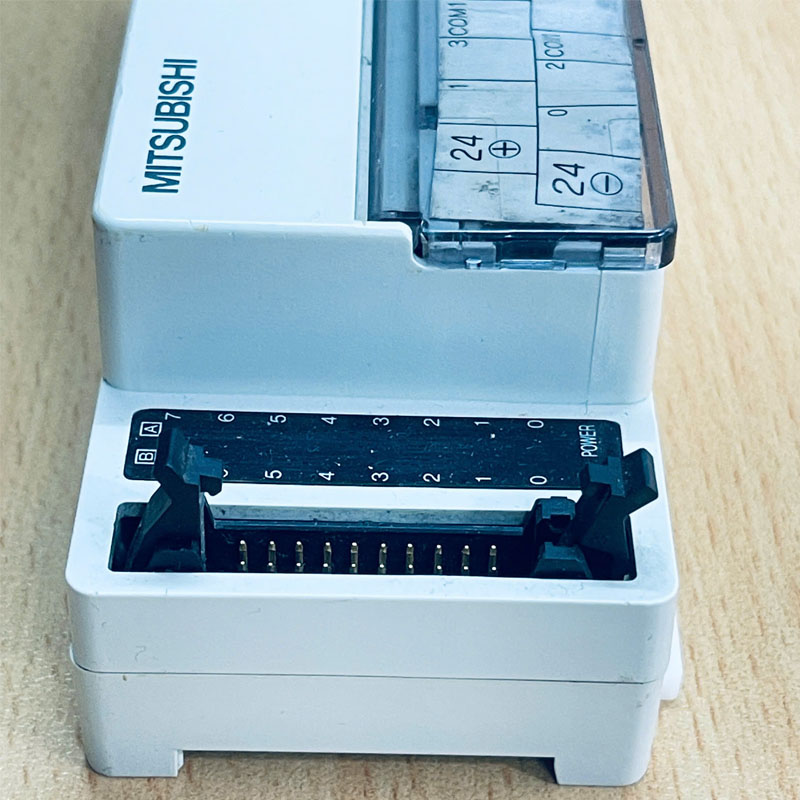 Cầu Đấu MITSUBISHI FX-16EYT-TB Terminal Block 16 Channel I/O Module For Industrial Automation Systems, Connected to The FX2C PLC Controller
