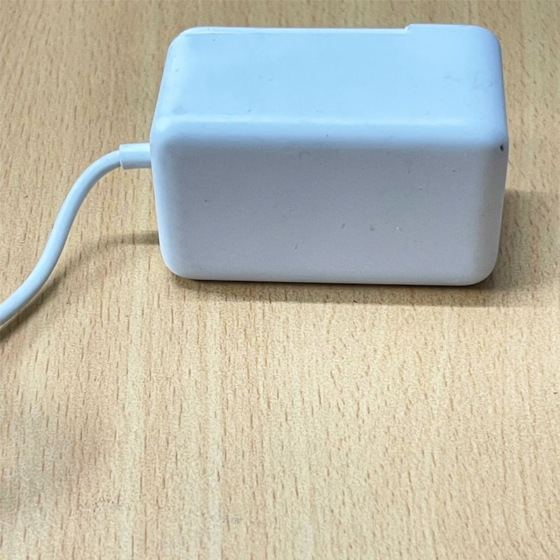 Chuyển nguồn 12V 1.25A 15W Chân cắm 4.0mm x 1.7mm