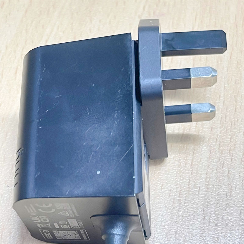 Adapter 5V 2.5A 12.5W E013-1A050250D5 Connector Size 3.5mm x 1.35mm For Ring Stick Up Cam Battery