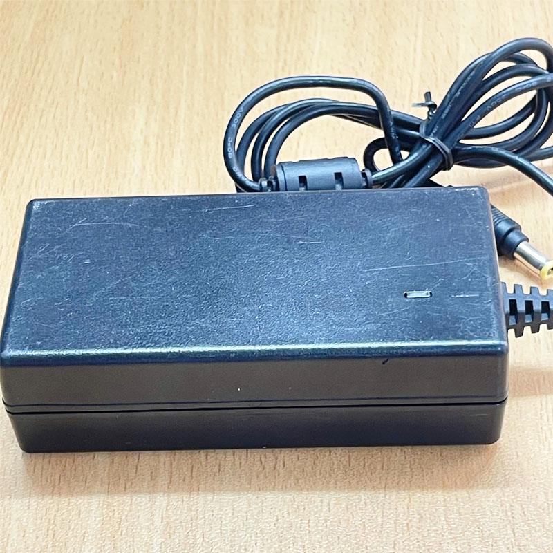 Adapter 19V 3.16A 60W DS1900316 MSIP-REM-DXI-DS72 Connector Tip Size 5.5mm x 2.1mm