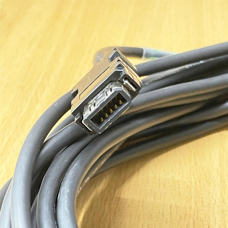 Cáp SWM-J3ENCBL7M-A1-H Dài 7M IOLINK HITACHI RT-FLEX SB 3P X 25AWG cho động cơ servo Mitsubishi