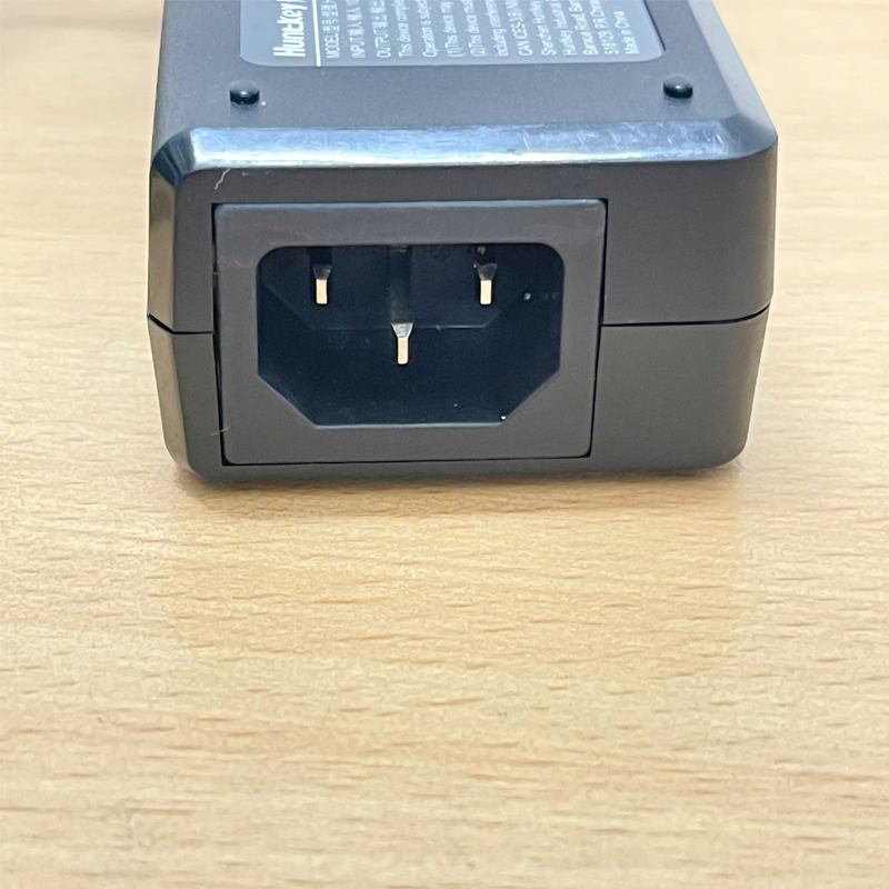 Bộ Chuyển Đổi Nguồn Adapter 12V 5A Huntkey HKA06012050-7F chân cắm Connector Size GX16-2P