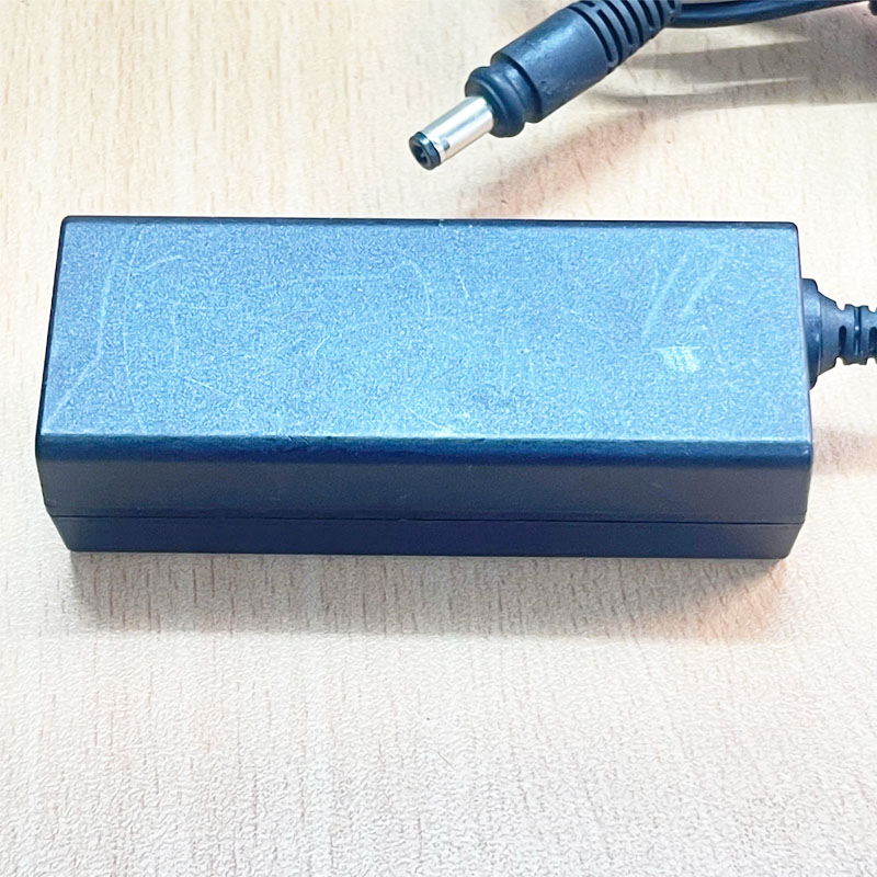 Adapter 19V 2.1A 40W PHIHONG PSA40W-190 Connector Tip Size 5.5mm x 2.5mm Hàng Original Tháo Thiết Bị