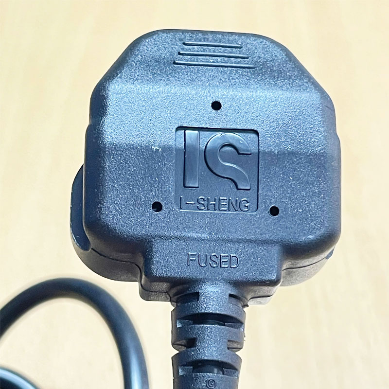 Dây Nguồn UK Plug BS 1363 Vuông Góc Phải IEC 320 C5 Power Cord I-SHENG SP-62 IS-039 5A/2.5A 250V 3x0.75mm² Dài 1.8M
