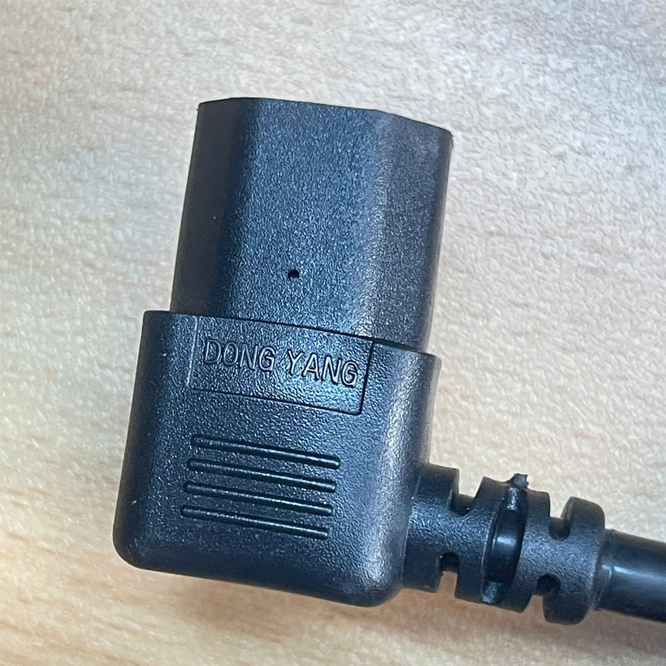 Dây Nguồn Vuông Góc Phải Chữ L 90 Độ DONG YANG DYP-G10B C13 European Schuko Power Cord CEE 7/7 to Right Angle IEC320 C13 10A 250V 3x0.75mm² Dài 1.5M