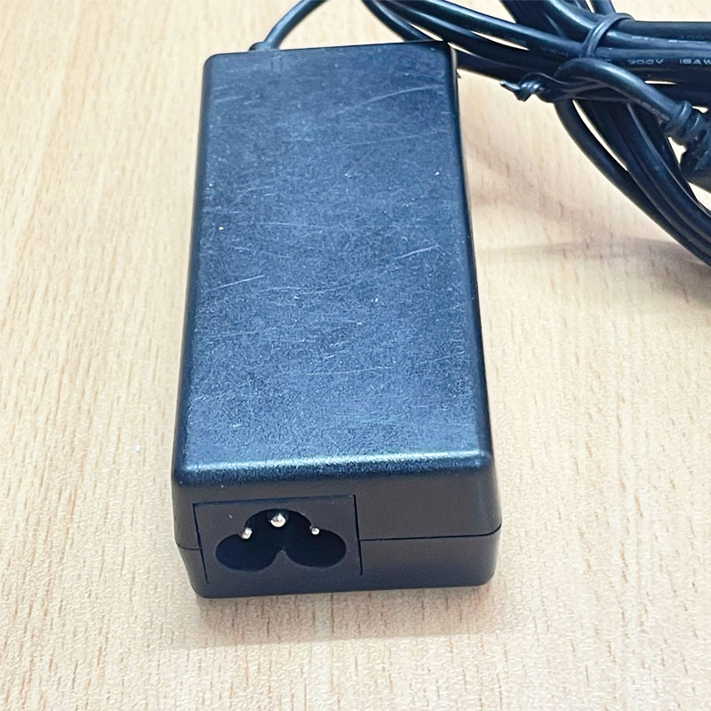 Chuyển Nguồn Adapter Original 19V 3.42A 65W LITEON PA-1650-02 Connector Tip Size 5.5mm x 1.7mm 90 Degree