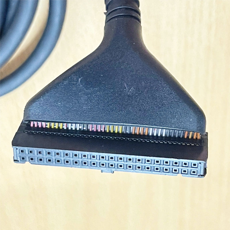 Cáp Điều Khiển MTC-40P-2M-S02G ALPHA MOTION Cable SCSI VHDCI 68 Pin to TDC 40 Pin Pitch 2.54mm Dài 2M For Used to Connect PLC I/O Modules to Terminal Blocks or Other Peripheral Devices.