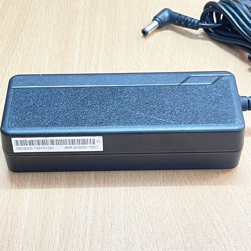 Adapter 19V 4.74A 90W APD DA-90J19 Connector Size 5.5mm x 2.5mm