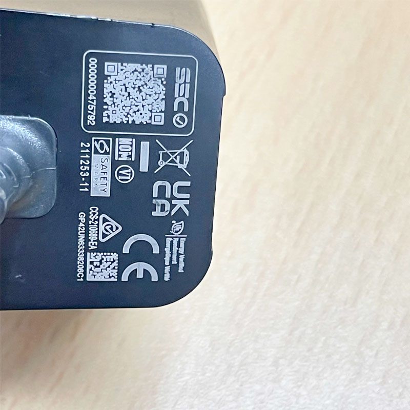 Adapter 5V 2.5A 12.5W E013-1A050250D5 Connector Size 3.5mm x 1.35mm For Ring Stick Up Cam Battery