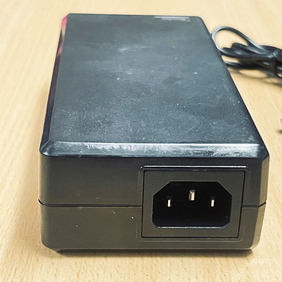 Bộ Chuyển Đổi Nguồn Adapter Huntkey HKA12019063-7A 19V 6.32A Connector Tip Size 7.4mm x 5.0mm For HP ENVY All-in-One 27-P251UR (Touch) PC, HP ENVY 23-D119 TouchSmart All-in-One Desktop PC