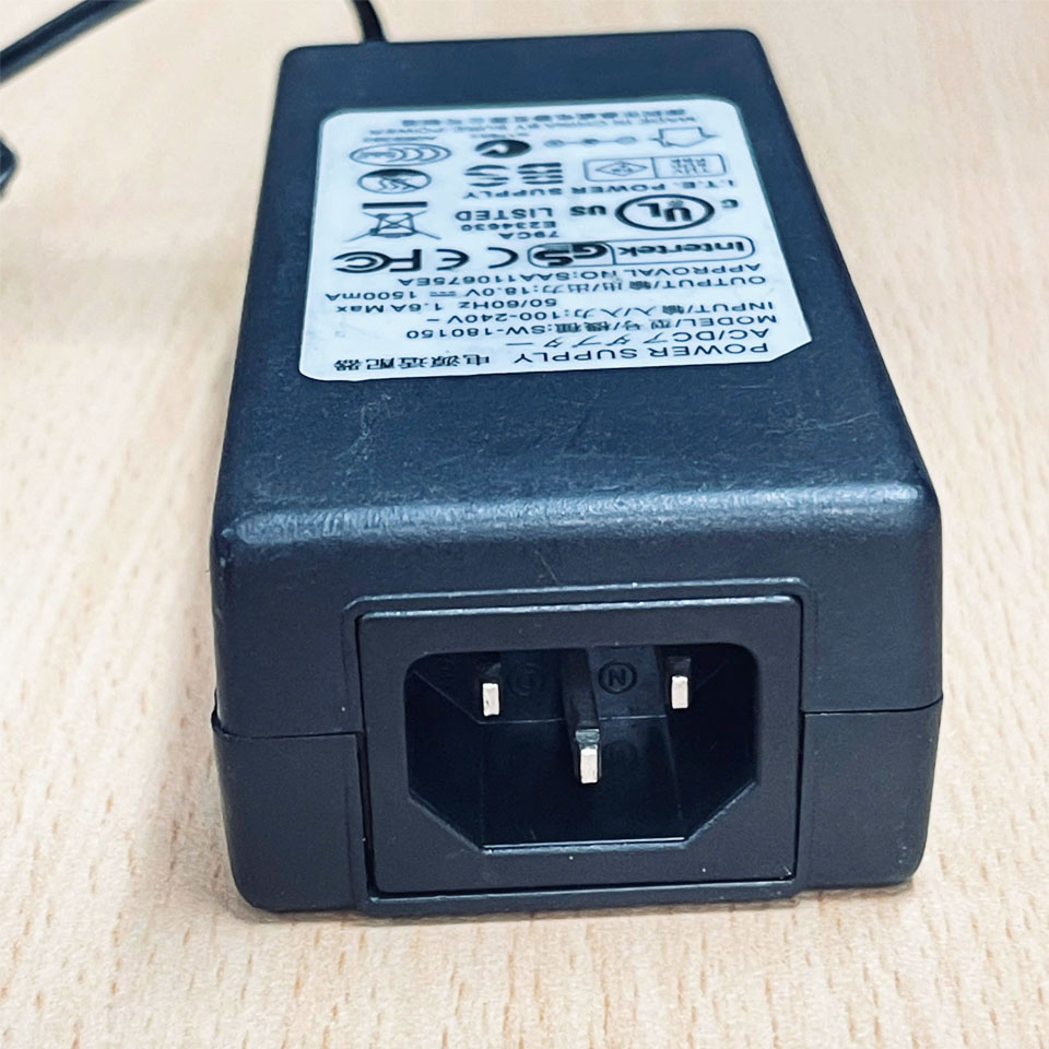 Adapter 18V 1.5A Switching Power Adaptor Model SW-180150 Connector Size 5.5mm x 2.1mm Hàng Original Tháo Thiết Bị