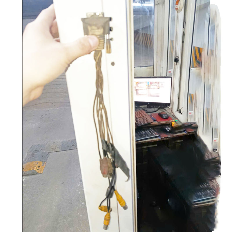 Cáp chuyển đổi tín hiệu DVI-I 24+5 to RGBHV 4BNC Female Length 0.5M dùng cho kết nối của hệ thống kiểm soát xe ra vào.