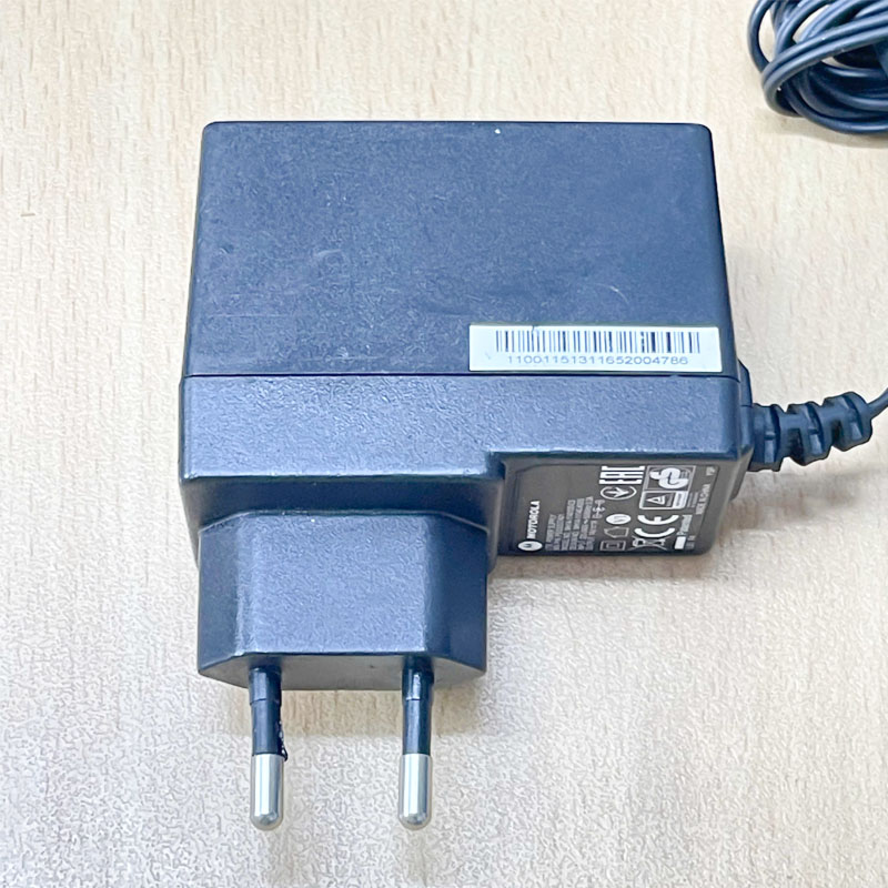 Adapter MOTOROLA 14V 1A MH14-1140100-C5 Chân cắm DC Size 5.5mm x 2.5mm For Bộ Đàm MOTOROLA XIR 6620I TIA UHF/VHF