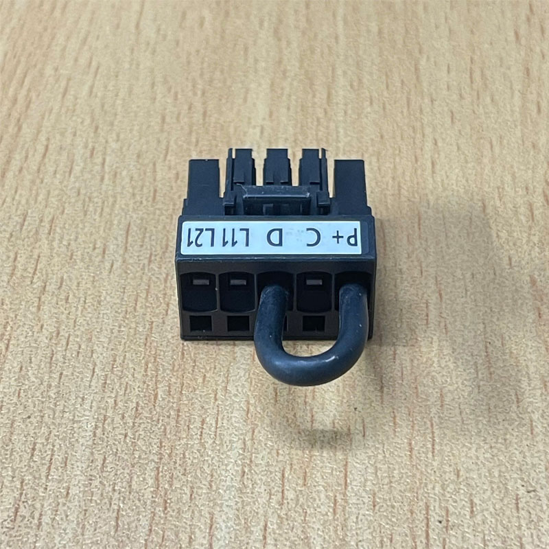Bộ rắc kết nối MR-J4-200B Mitsubishi Servo CNP3,CNP2,CNP1