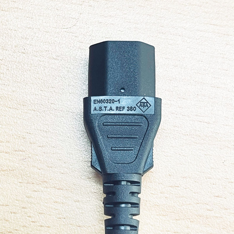 Dây Nguồn 3 Chấu Có Cầu Chì UK Plug BS 1363 to IEC 60320 C13 Power Cord Volex V1625 10A 250V 3x1.0mm² Dài 2.5M