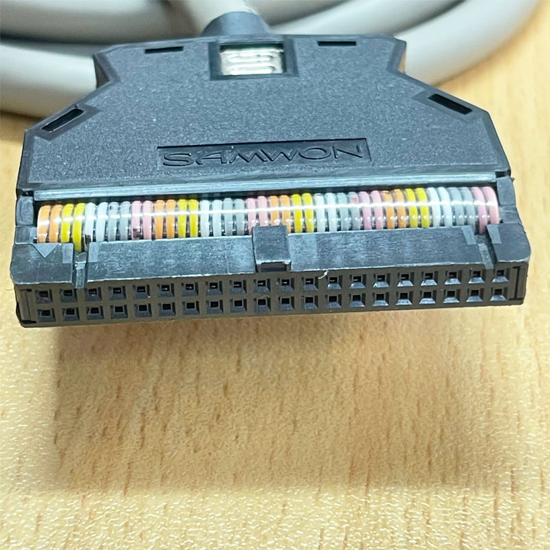 Cáp I/O SAMWOM IO-LINK C40HF-20PH-1 SAMWON Dài 2M Kết Nối PLC LS