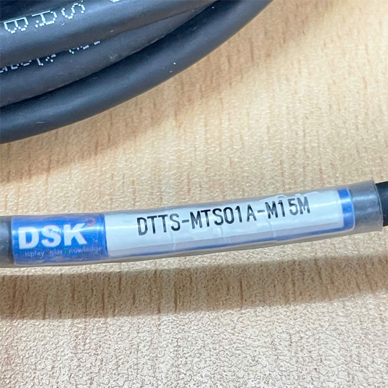 Cáp DSK DTTS-MTS01A-M15M Connector SUNCHU SC-10 SCSI 10 Pin to Molex 2 ...