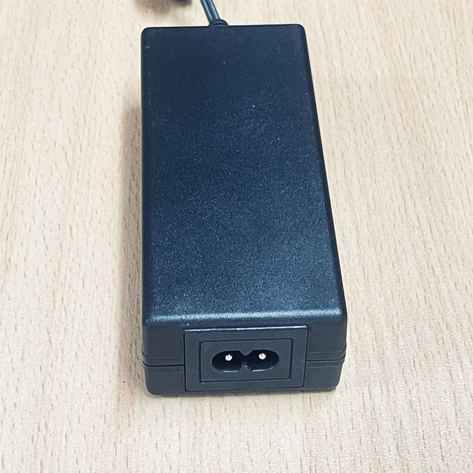 Adapter 18V 3.6A DYS602-180360-12C15 Jack DC Connector Tip Size 5.5mm x 2.1mm