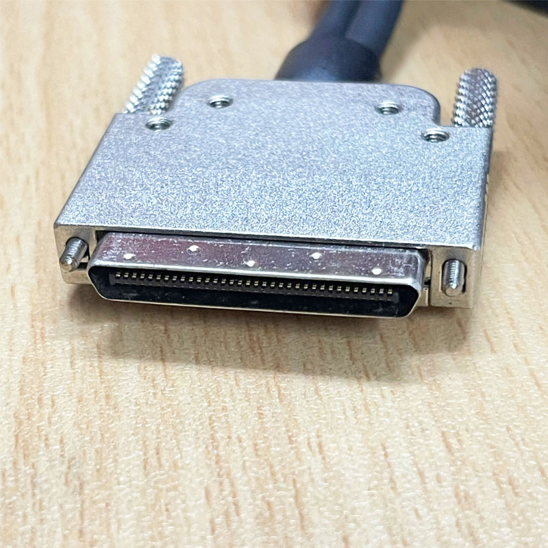 Cáp SCSI 68 Pin VHDCI Male to Slipter 2 MDR 50 Pin Male Shielded Dài 3.5M Cable E108683 30AWG X 15PR TAIYOUNG For AJINEXTEK ATX APC-EB36 TERMINAL BLOCK Dedicated Computer Connection, Possibly In An Industrial System or Special Peripheral Device.