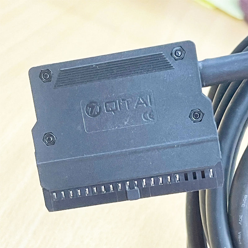 Cáp Original QITAI Cable 45 Degree Connector IDC 40 Pin Female 2 Rows 2.54mm Pitch to 40 Core Bare Wire Open End Dài 4M For Keyence Omron PLC Mitsubishi