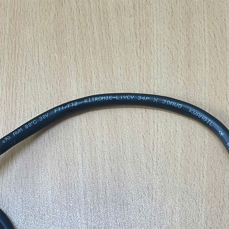 Cáp I/O MTC-68P-2M Dài 2M Cable   KWANGIL E150633 34P X 30AWG MDR 68 Pin Male to VHDCI 68 Pin Male For TERMINAL BLOCK