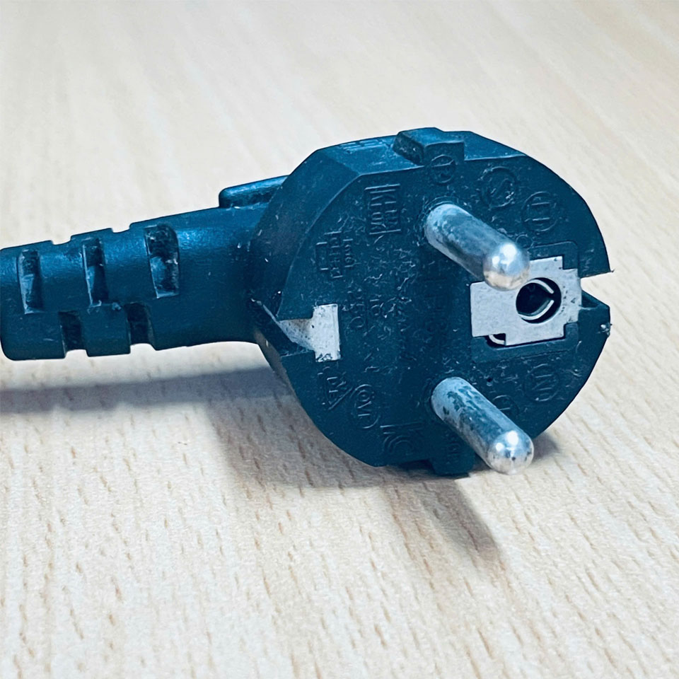 Dây Nguồn Chữ L Vuông Sang Góc Phải Longwell LP-33 LS-13LM AC Power Cord Schuko CEE7 Euro Plug to Right Angle C5 2.5A 250V 3x0.75mm² Length 1.5M