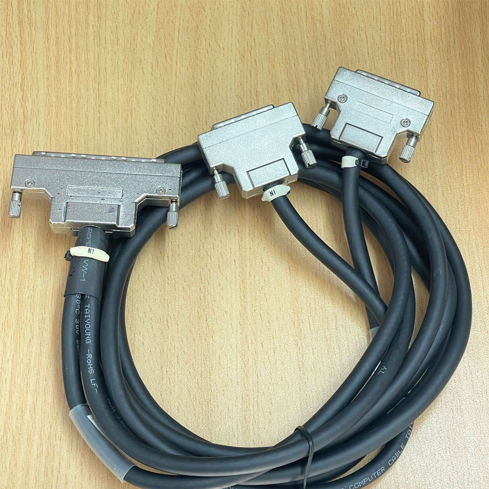 Cáp SCSI HD 100 Pin to 2 ports HD 50 Splitter Cable E108683 20276 VW-1 80C 30V 28AWG X 25PR LOW VOLTAGE COMPUTER CABLE TAIYOUNG Dài 2M