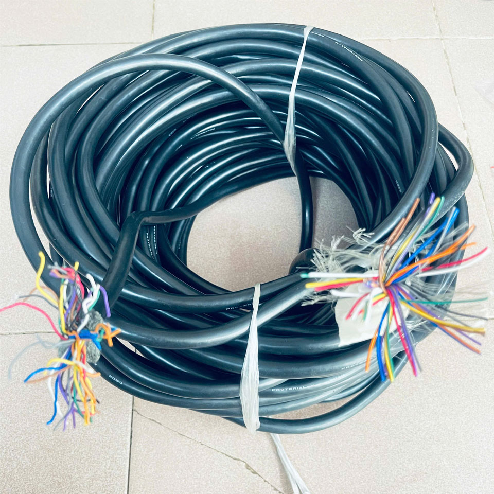 Dây Cáp Tín Hiệu Chống Nhiễu Chịu Gập 50 Lõi 25P 50 Core x 1.0mm PROTERIAL-V OD 12.3mm Dài 30M