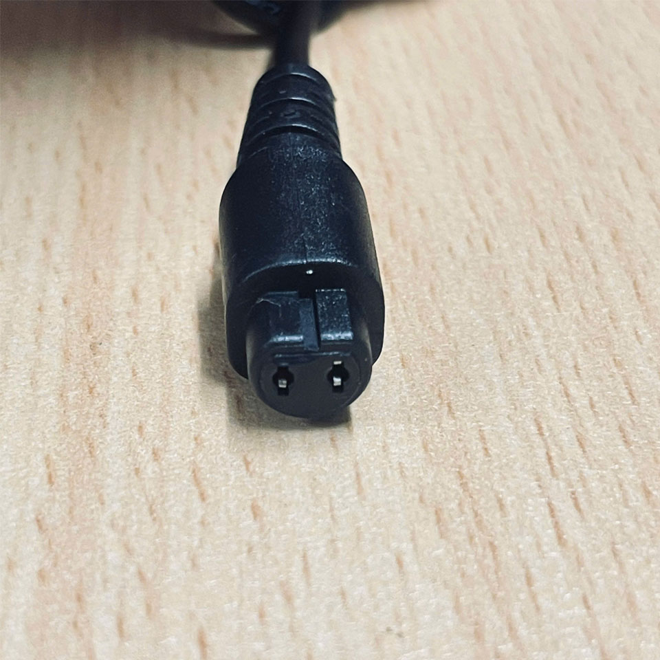 Adapter 19V 6.32 HKA12019063-7A Jack DC Connector Tip Size 2-Hole Plug