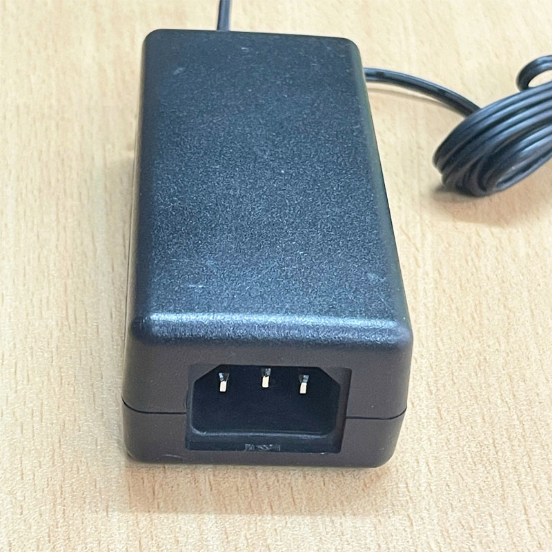 Adapter POLYCOM 48V 0.38A PSC18U-480 Connector Size 5.5mm x 2.5mm For Polycom VVX 400 Series Phones